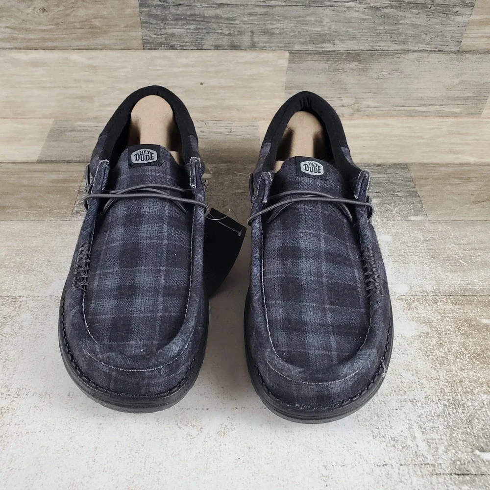 Hey Dude Wally Funk Waffle Mens Loafers Shoes Sz 9 Black Plaid Round Toe Comfort